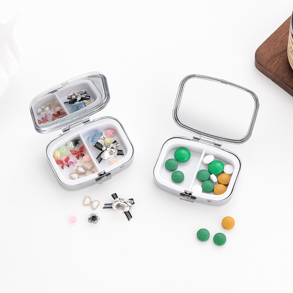 A Square Metal Box with Two Co - Travel Accessories In Store 评论和价格